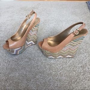 Fergie Bonita Leather Sandal Wedge Platform 8