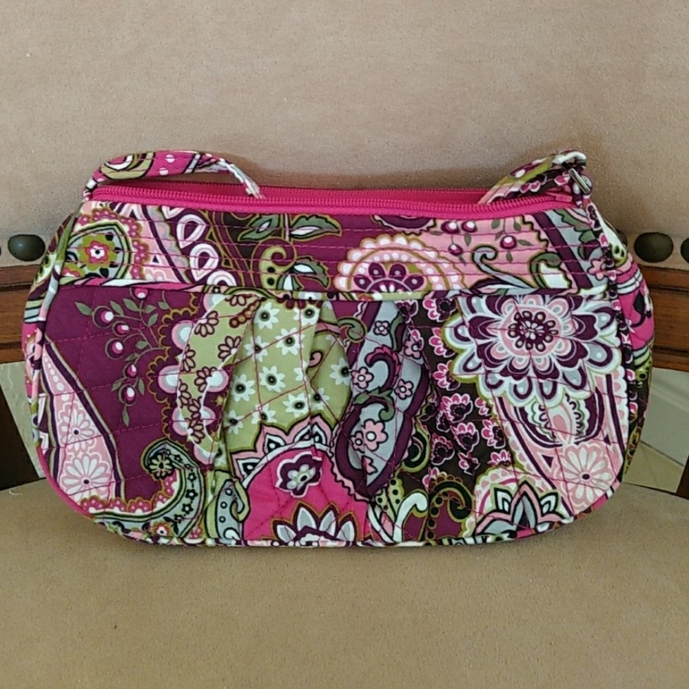 EUC Vera Bradley Frannie in Very Berry Paisley