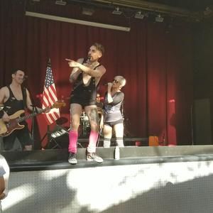 Meet your Posher, Crystal