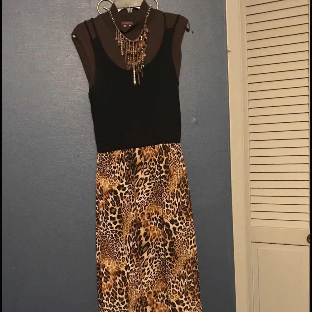 Three pieces ... Dress, Top & Neckless. Layered!