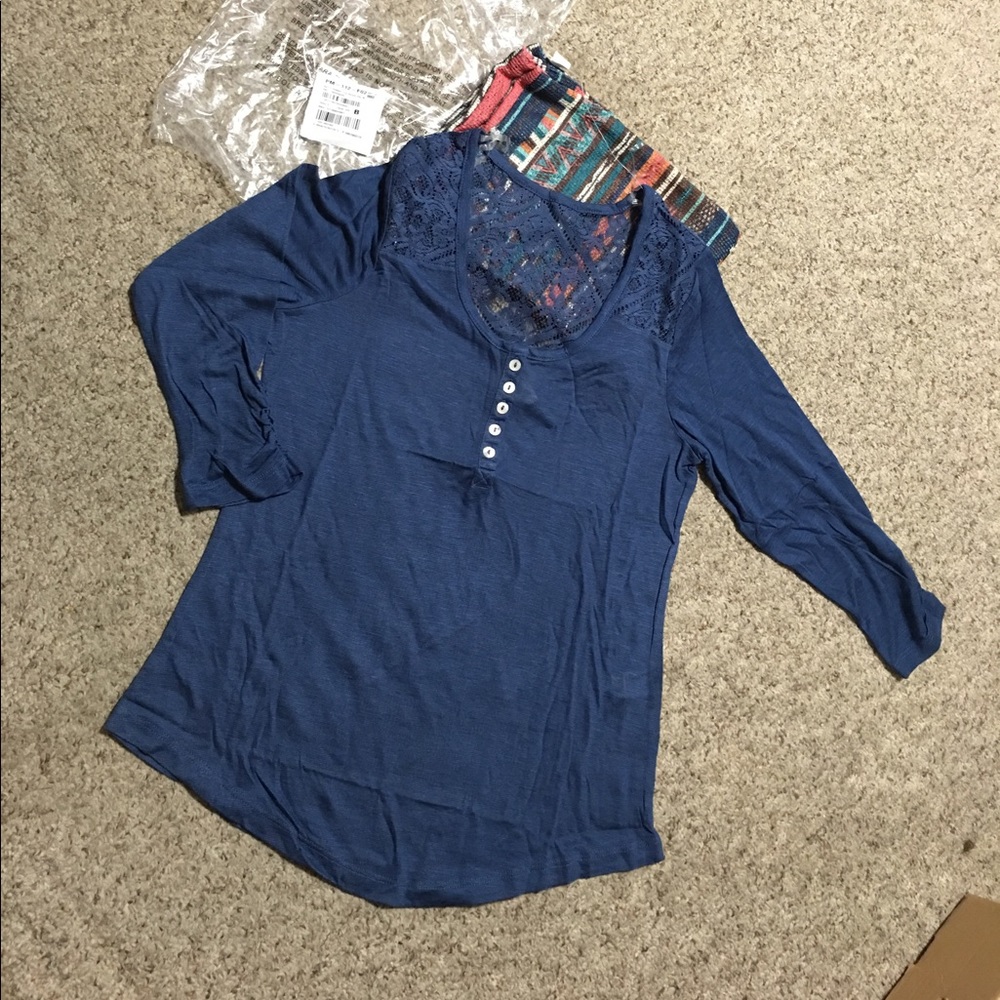 Self Esteem medium shirt w/ coordinating scarf NWT