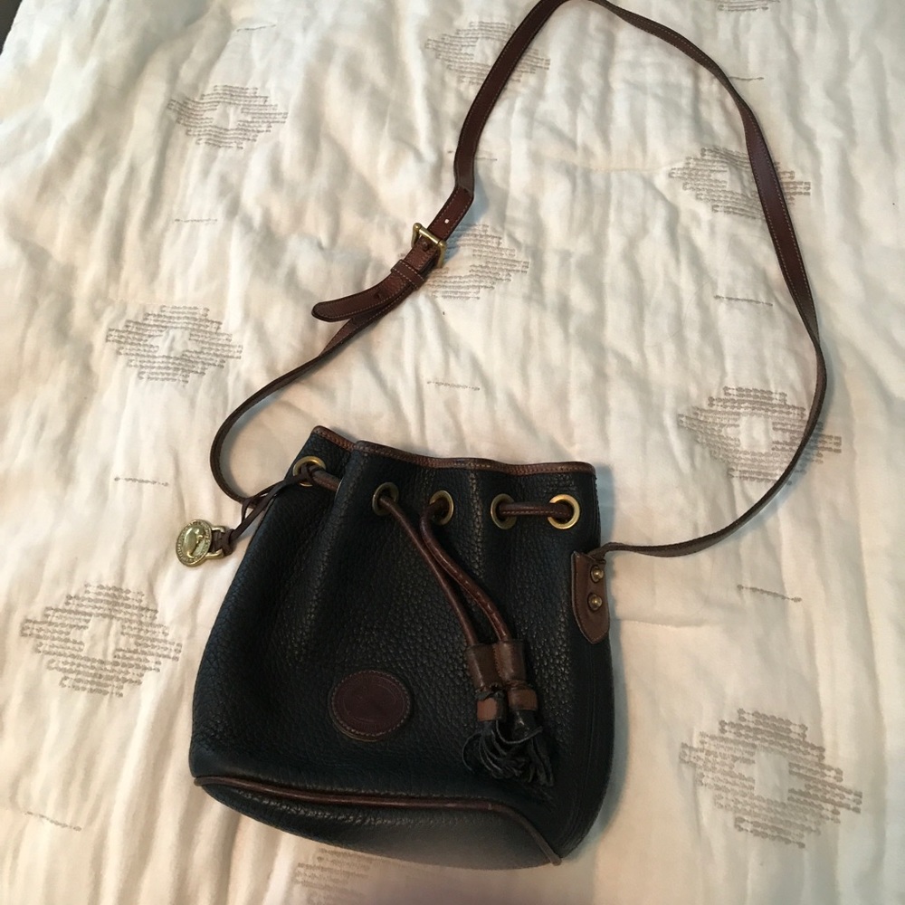 DOONEY AND BOURKE BUCKET CROSSBODY 🌵🌞