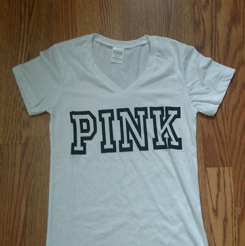 NWOT Pink Victoria's Secret V-Neck