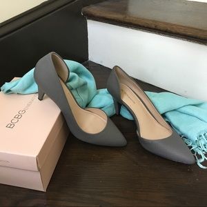 BCBG Nicolin-X Grey Faux Subtle Snakeskin Pumps 3"