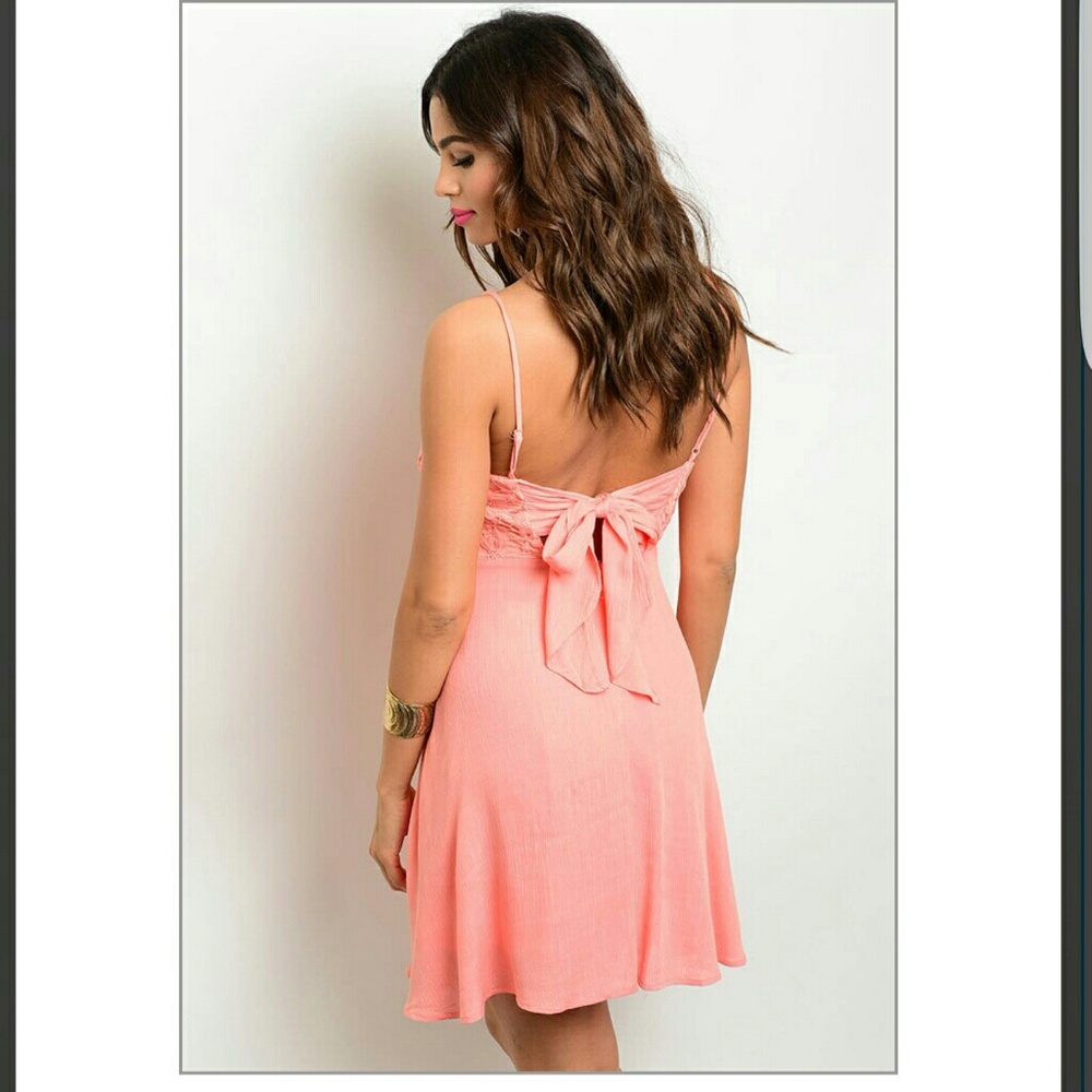 New Markdown Daisy dress w/bow & cutout back S,M,L