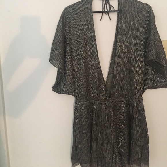 Metallic/shiny Tobi Romper - Picture 4 of 6