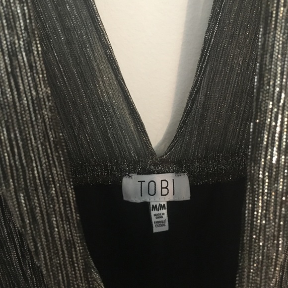 Metallic/shiny Tobi Romper - Picture 6 of 6