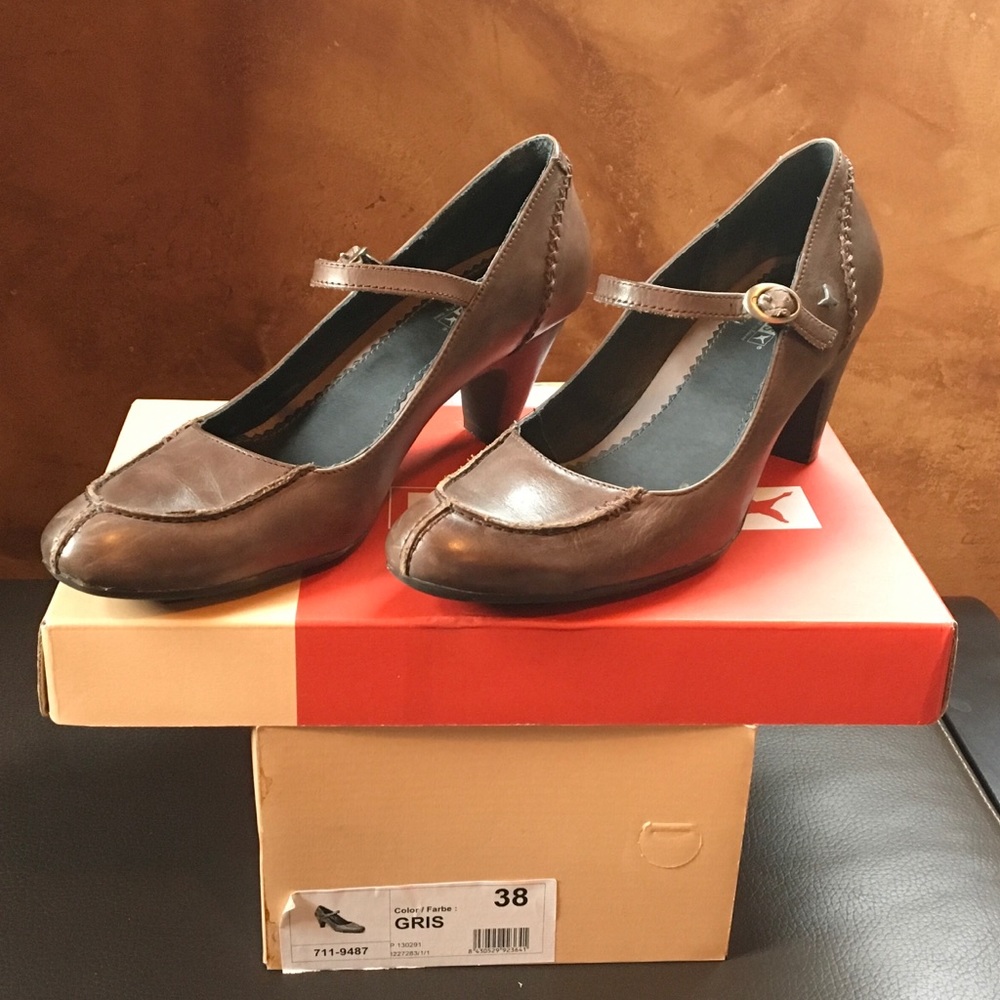 Pikolinos Cuero Dress Pump
