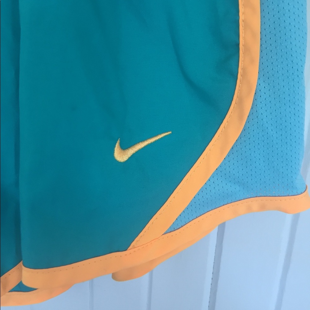 Nike Dri-Fit short - Picture 2 of 4