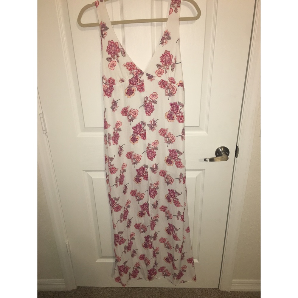 Pink Floral Maxi w slit
