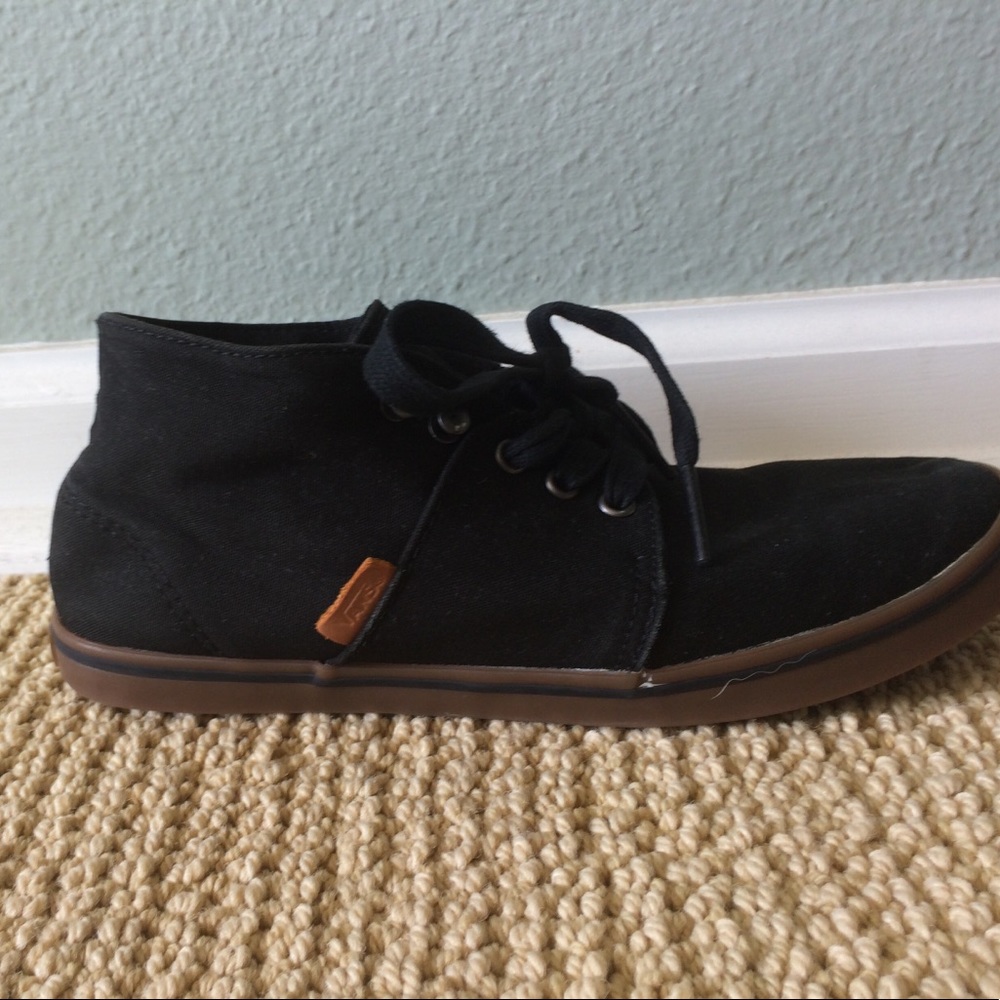 VANS - Picture 2 of 2
