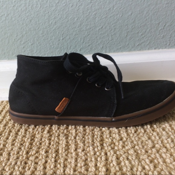 VANS - Picture 2 of 2