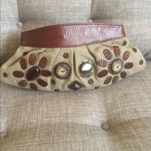Fossil Clutch