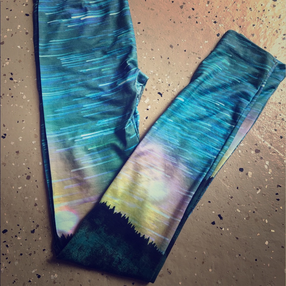 Gorgeous Blue Sunset Leggings