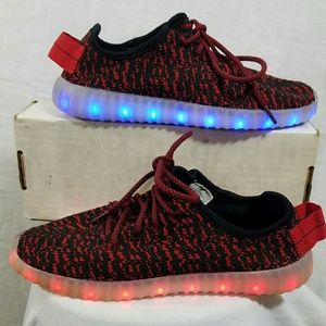Ledz Kickz Red and Black Knit LED Shoes Sz 5.5