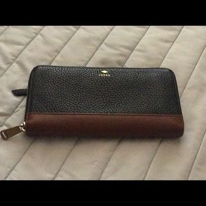Black leather fossil wallet