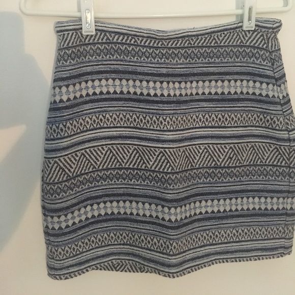 H&M blue mini pencil skirt - Picture 2 of 5