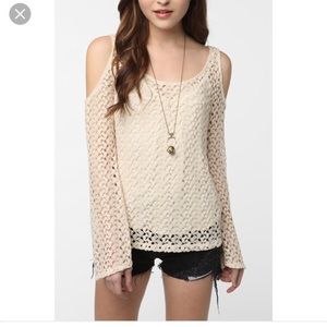 Cold shoulder long sleeve cream top never worn
