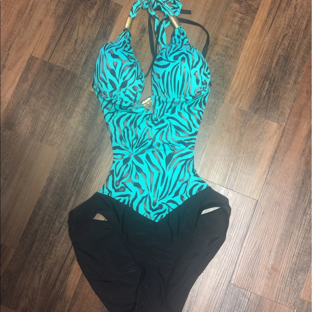 Bathing suit