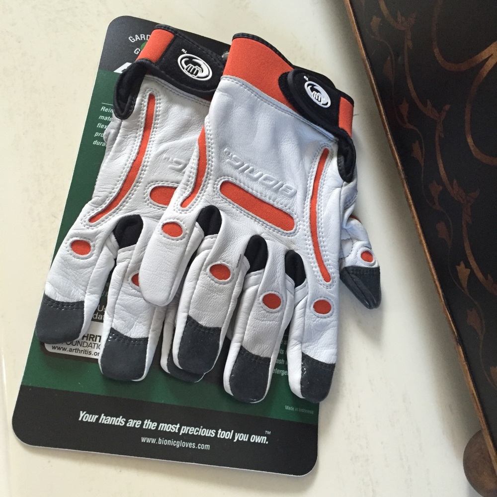 New - Bionic Elite Gloves