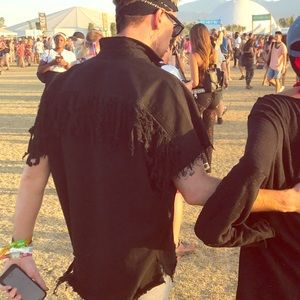 Zara Men's S Muscle Tee Button Up Black Fringe