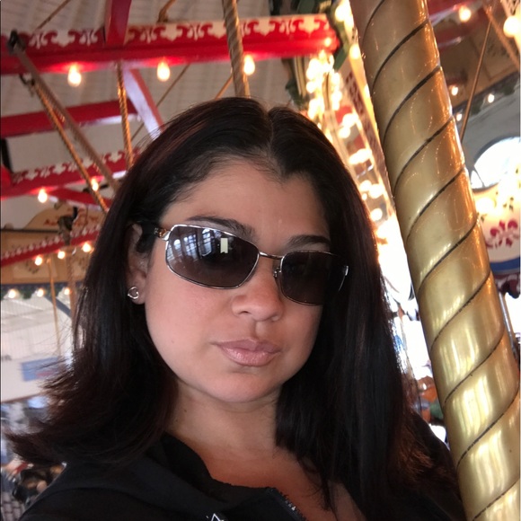 Meet your Posher, Marisol - Picture 1 of 1