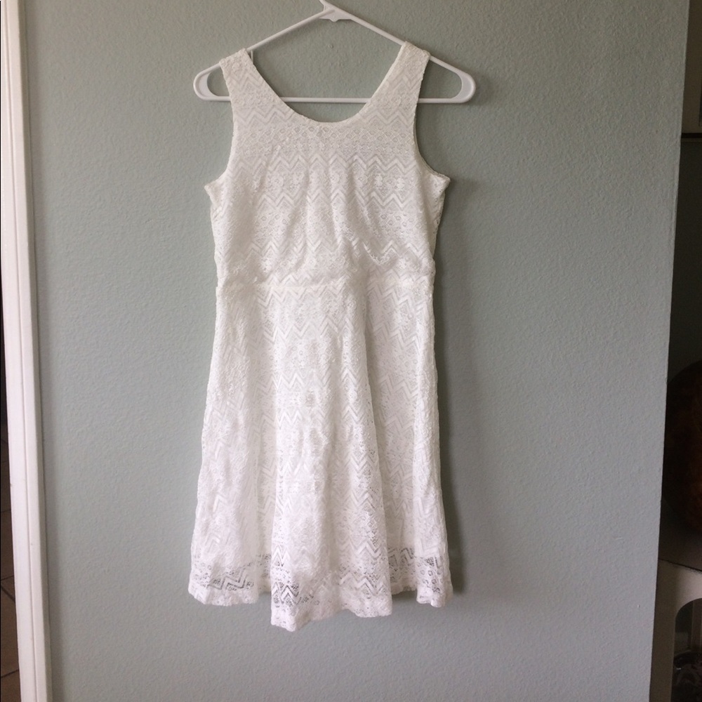 NEW w/ Tags!! Lace flowy dress