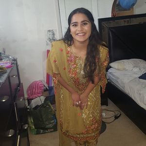 Meet your Posher, Zahra