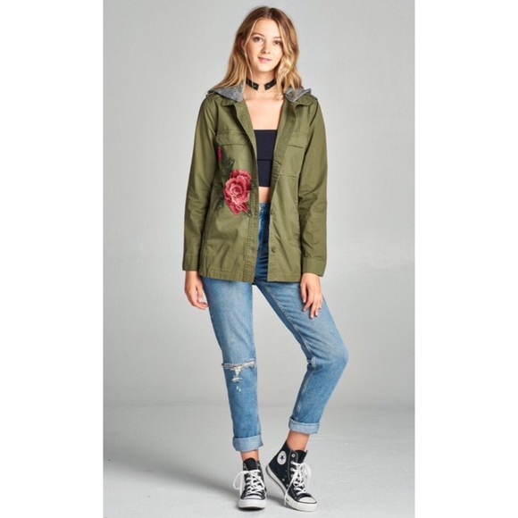 🆕 Olive Rose Embroidered Utility Jacket S M L - Picture 2 of 4