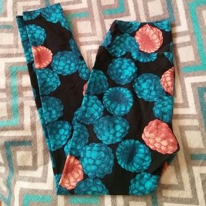 EUC Lularoe Leggings