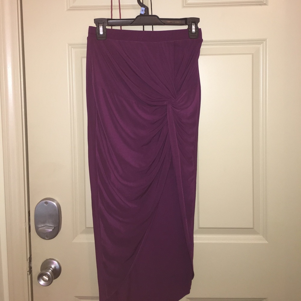 Asymmetrical knot tie midi skirt