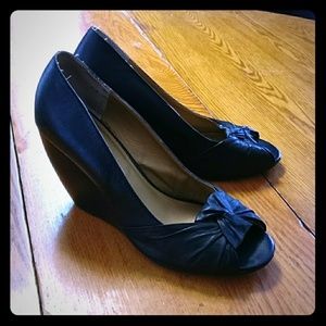 Seychelles Peep toe Wedges