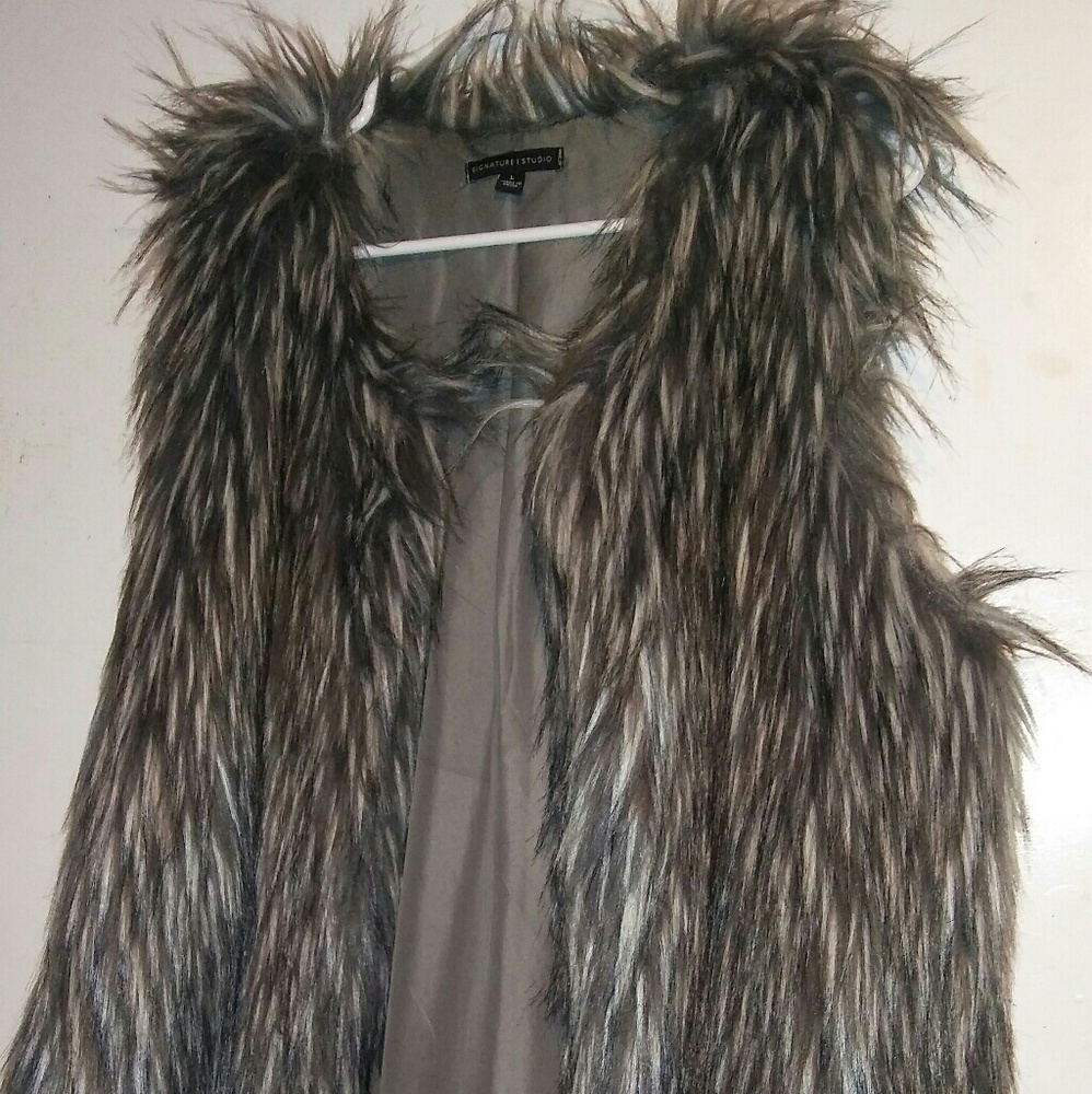Fur vest