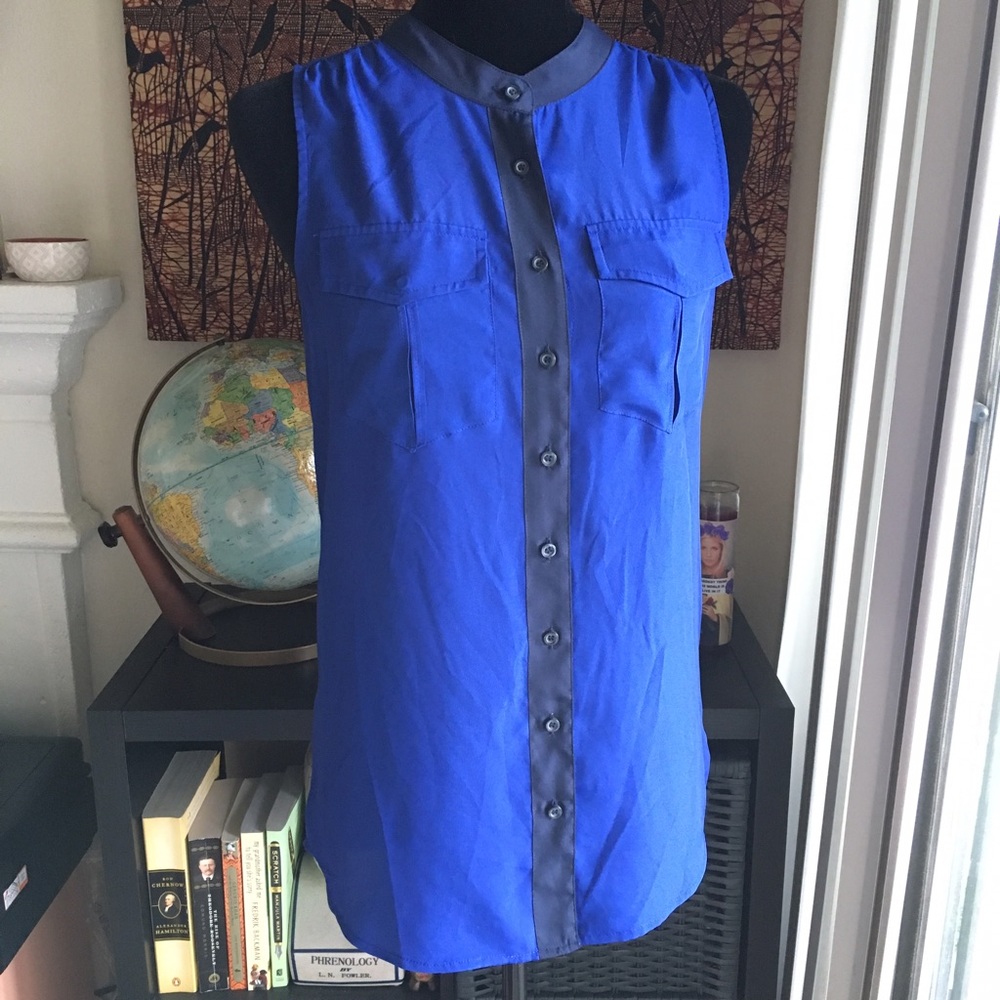 🌻J. Crew Sleeveless Blue Button Down Blouse🌻