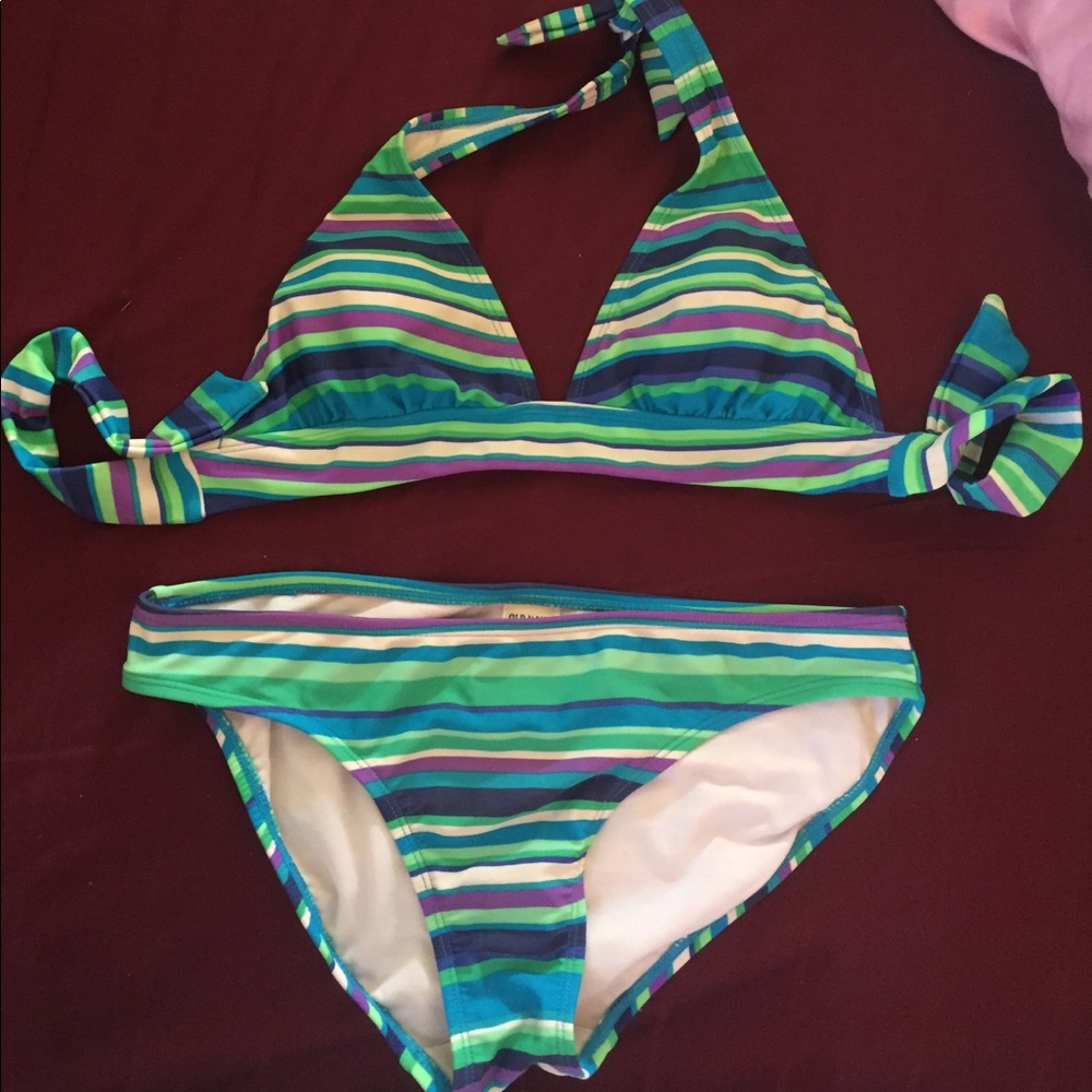 old navy swimsuit