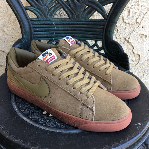 clearance nike sb x supreme blazer low gt tan 59f10 bf4fe Supreme x Nike SB Blazer Low GT Tan on feet en 2019 | Luis