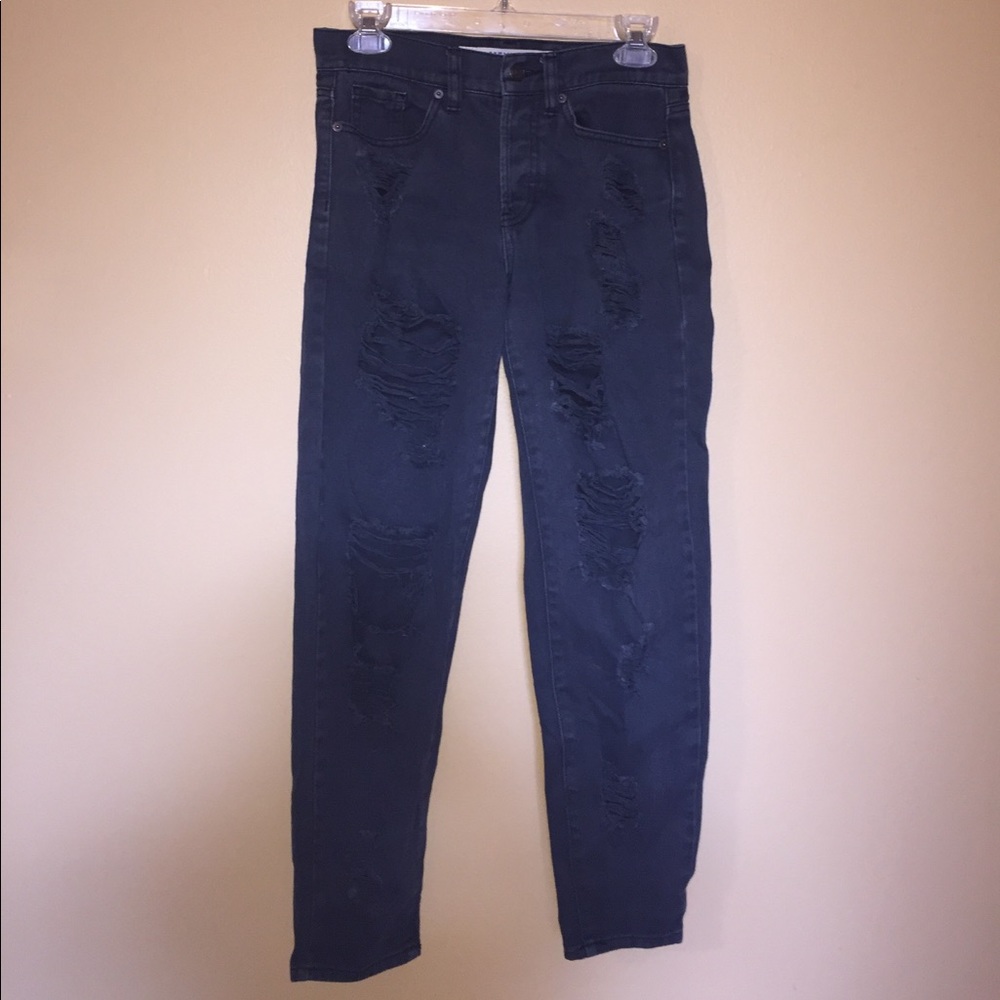 Brandy Melville Ripped Boyfriend Jeans