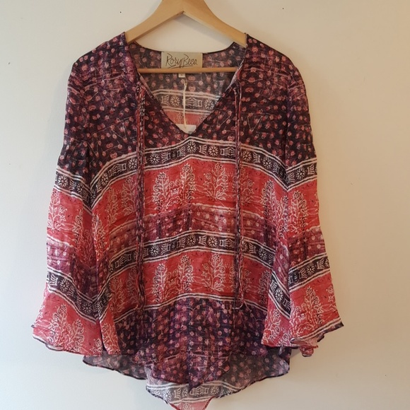 SALE! ⚡Silk Printed Top - Picture 3 of 7