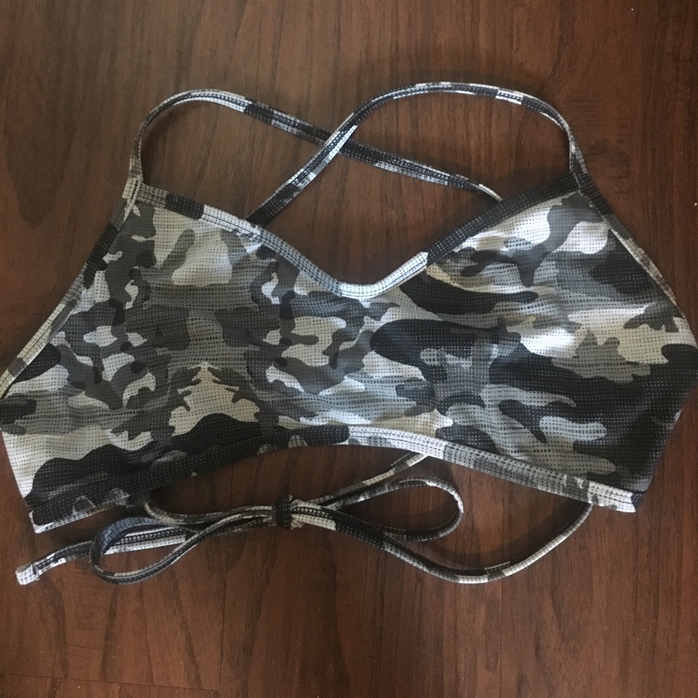 Jolyn Grayson camo top!