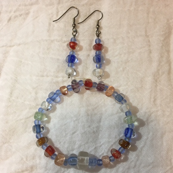 Multicolored Bracelet and Earrings - Picture 1 of 3