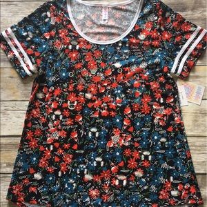 LuLaRoe medium Classic T