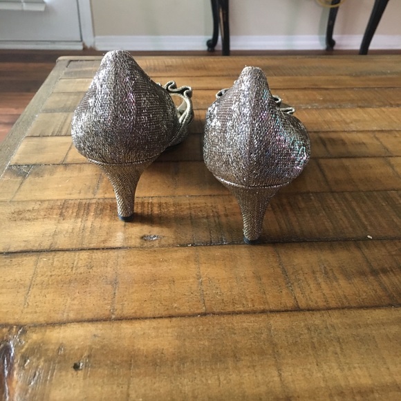 J. Reneé gold sparkly heels - Picture 3 of 3