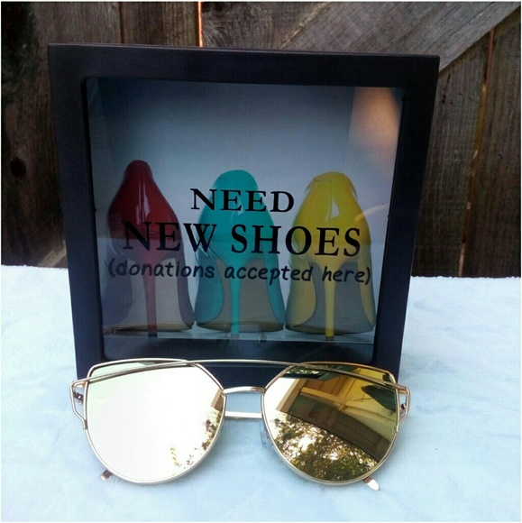 Cat Eye Sunnies - Picture 2 of 4