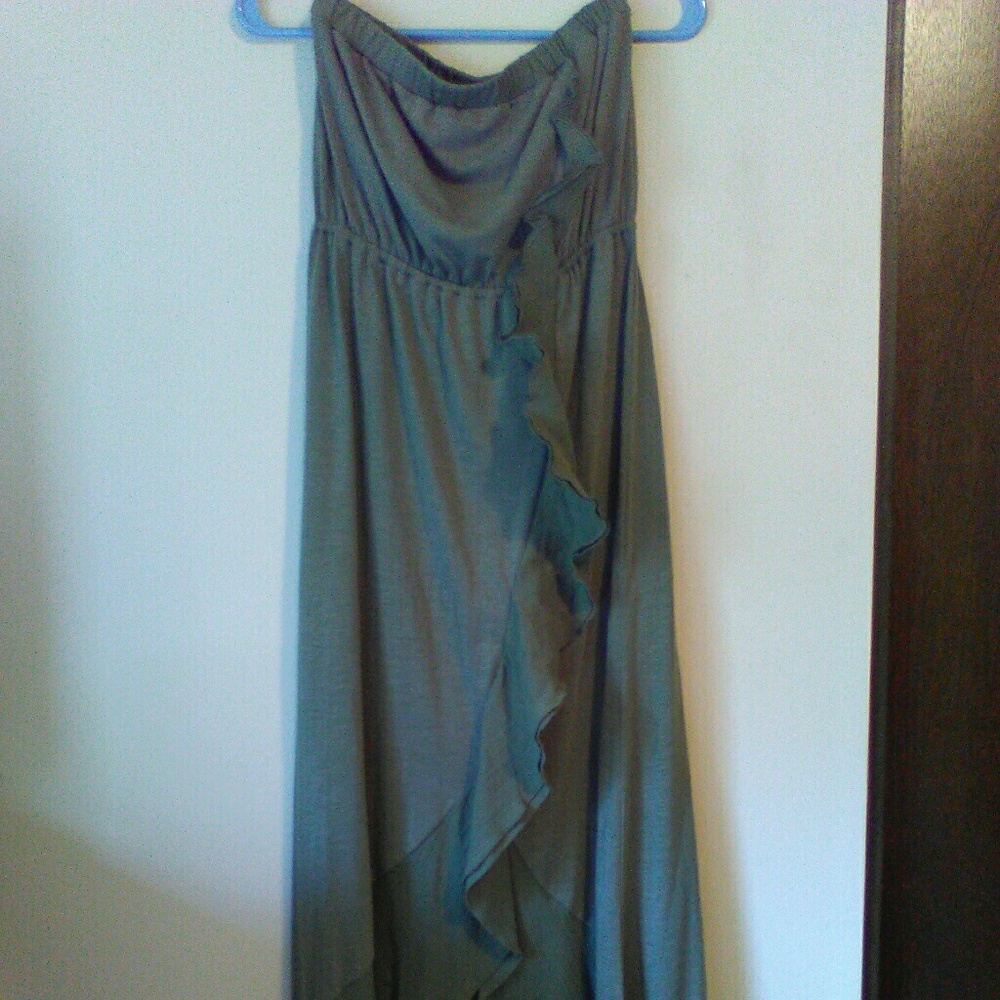 NWT.  Cute & Comfy Maxi dress