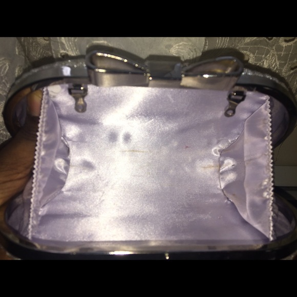 Silver Clutch - Picture 3 of 3