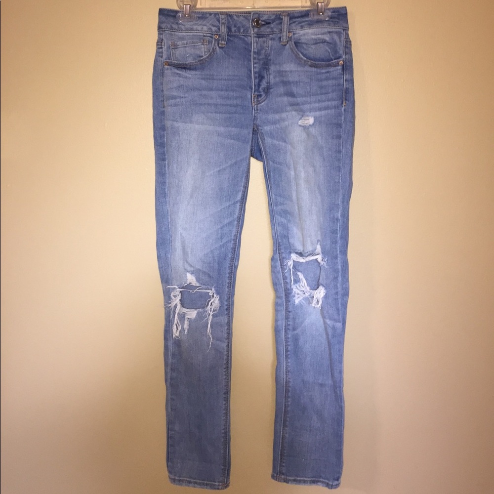 American Eagle Outfitters Ripped Tomgirl Jeans