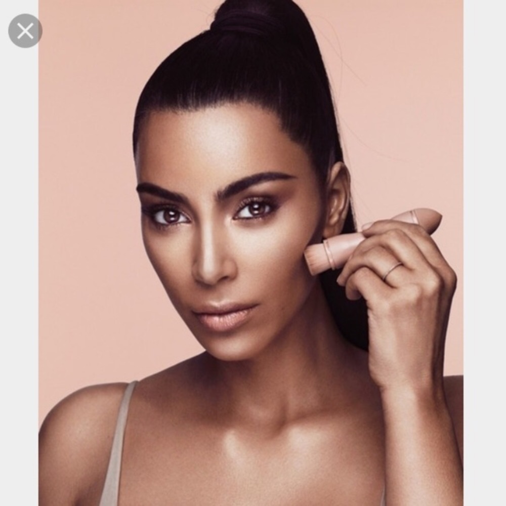 KKW Creme Contour and Highlight sticks (Med.Shade)