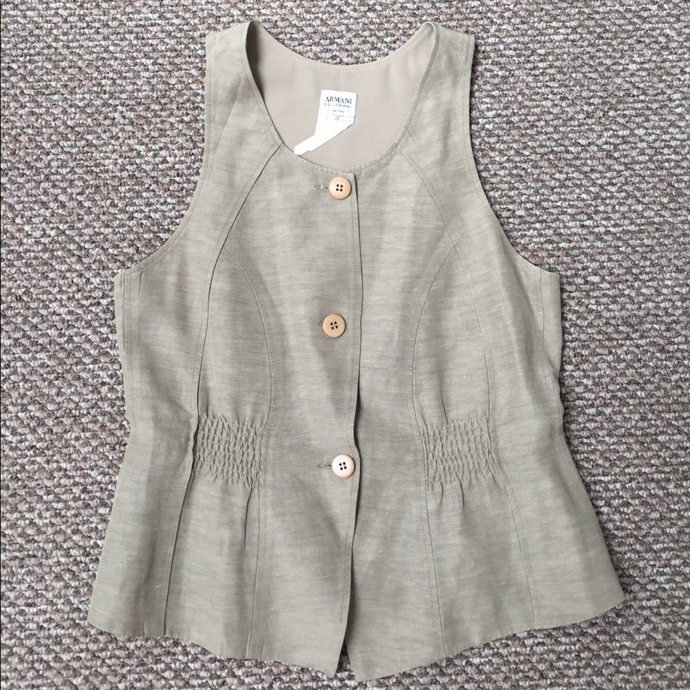 Armani collezioni. Vest/blouse. Euro size 38