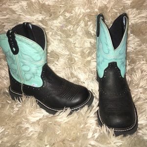 Justin Gypsy Round Toe Boots