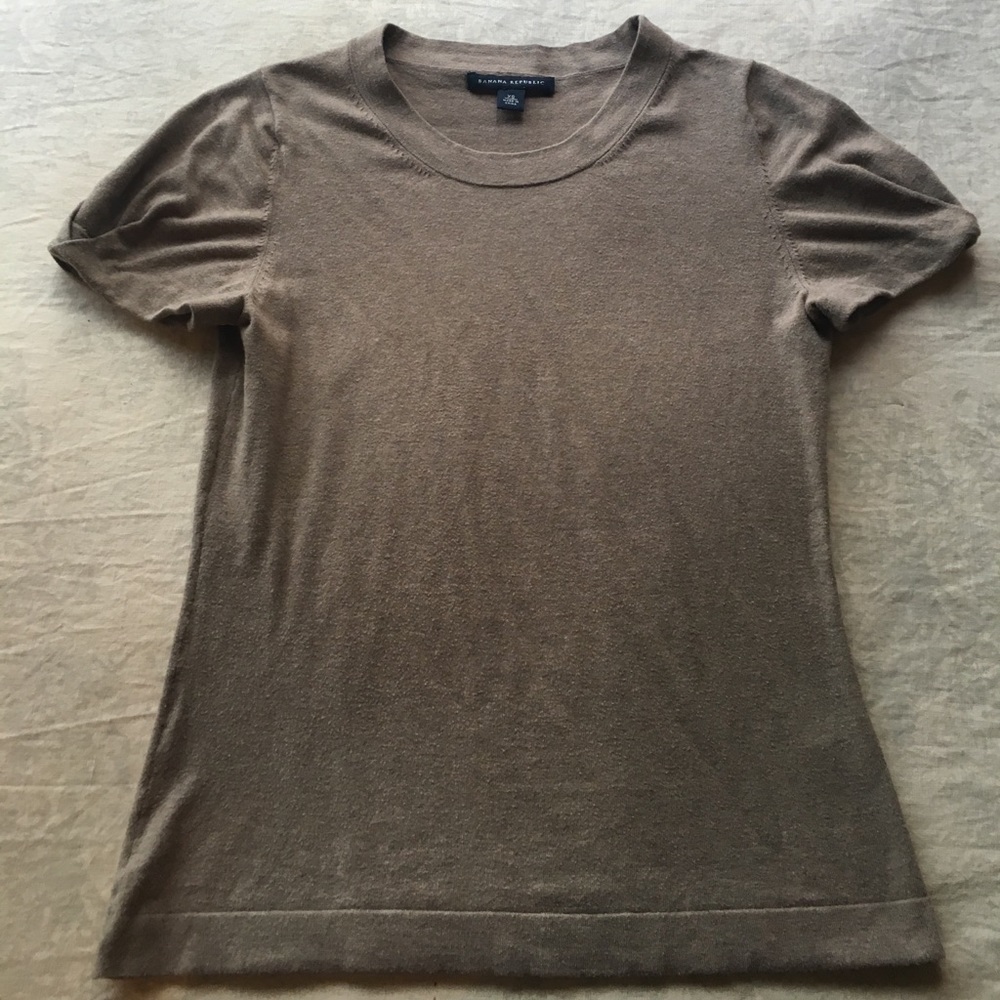 Banana Republic XS Tan Short Sleeve Sweater